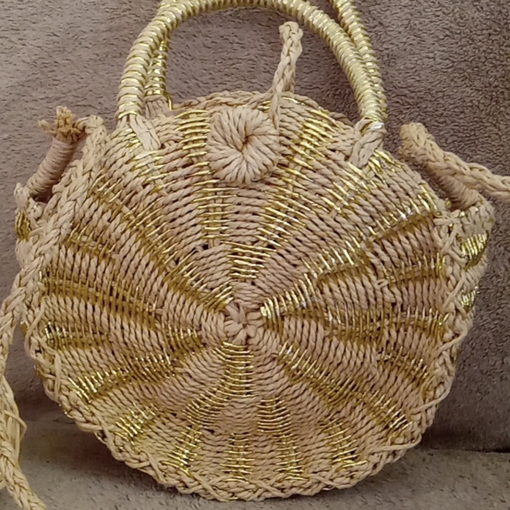 Circular Trendy Straw /Golden Thread Bag